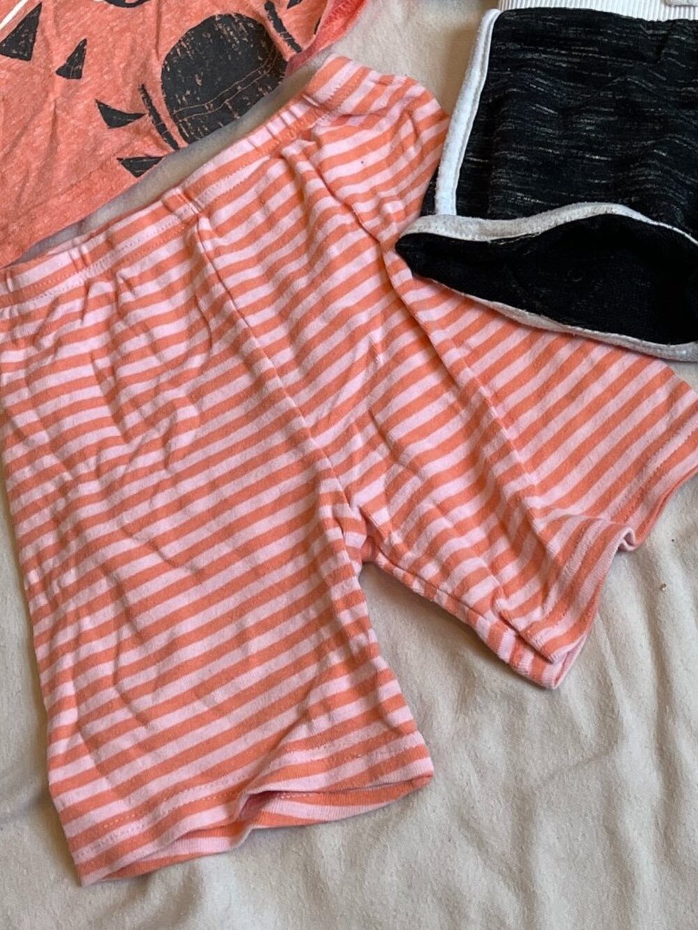 Girls 5T Clothing Bundle - Picture 7 of 7